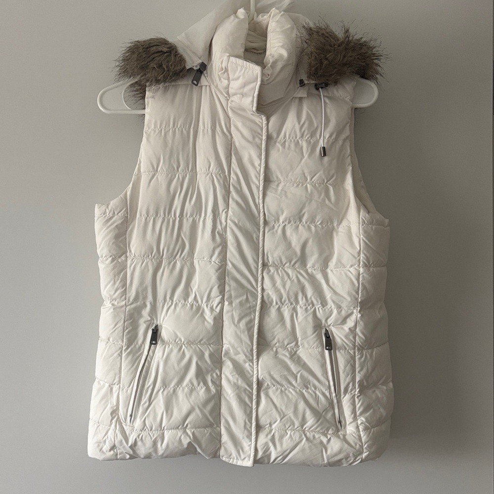 Banana Republic cream puffer fleece lined fur trim vest